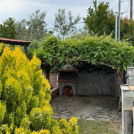 Elenora House Case de vacanță